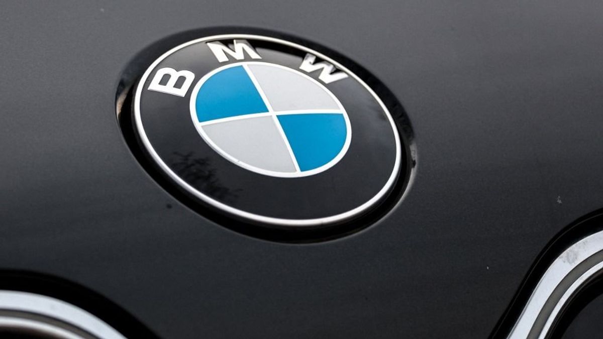 Nagyon jól járt a magyar rendőrség a debreceni BMW-gyárral, csúcsmodelleket kaptak a járőrök: "Ezek elől nem érdemes menekülni" – videón, hogyan álltak szolgálatba 