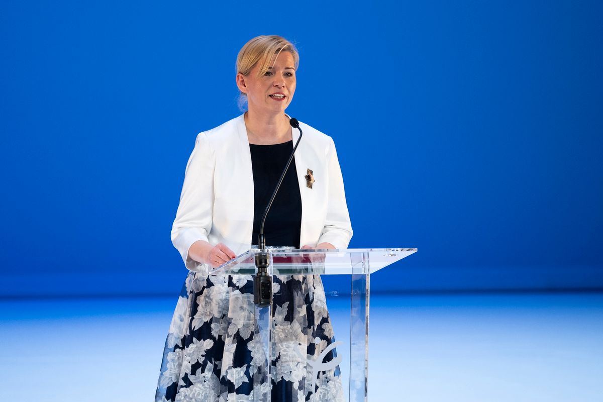 VARGA-BAJUSZ Veronika