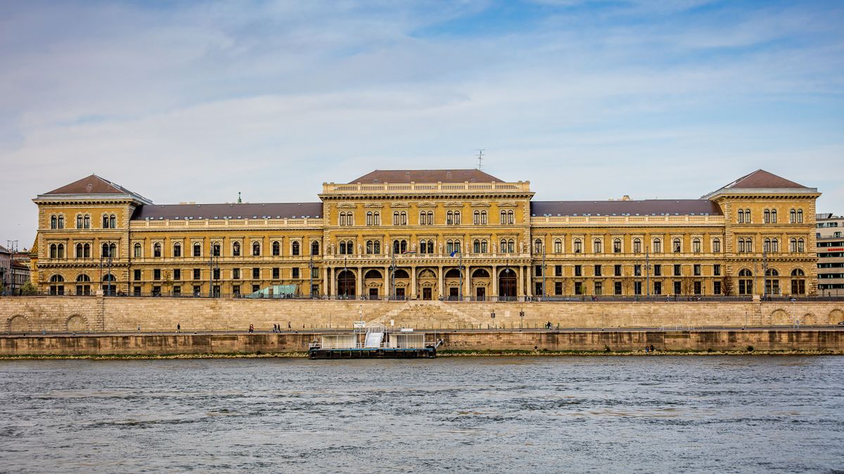 Tényleg megszűnik az idegennyelvek oktatása a Corvinuson? Kiderült, mi történik az egyetemen valóban - erre számíthatnak a hallgatók 