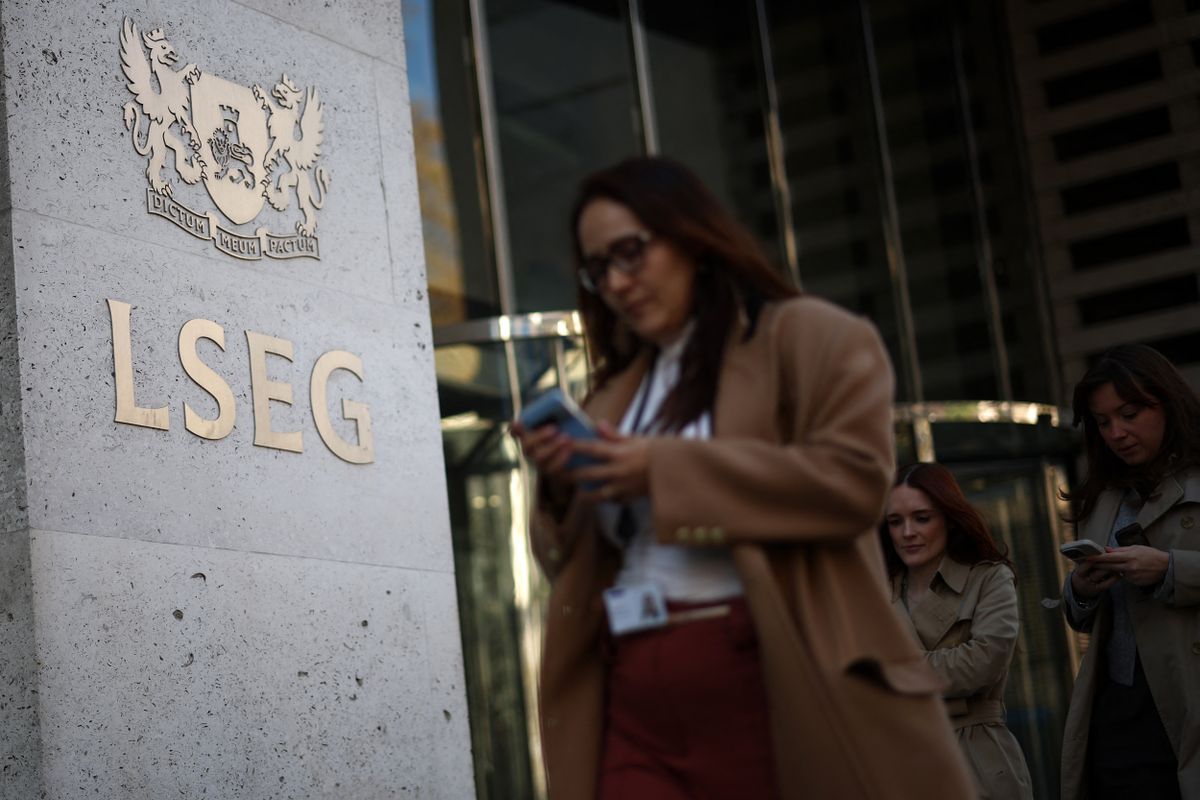 Szinte kiárusítják a brit cégeket: amerikai befektetők áron alul vásárolják fel Londont