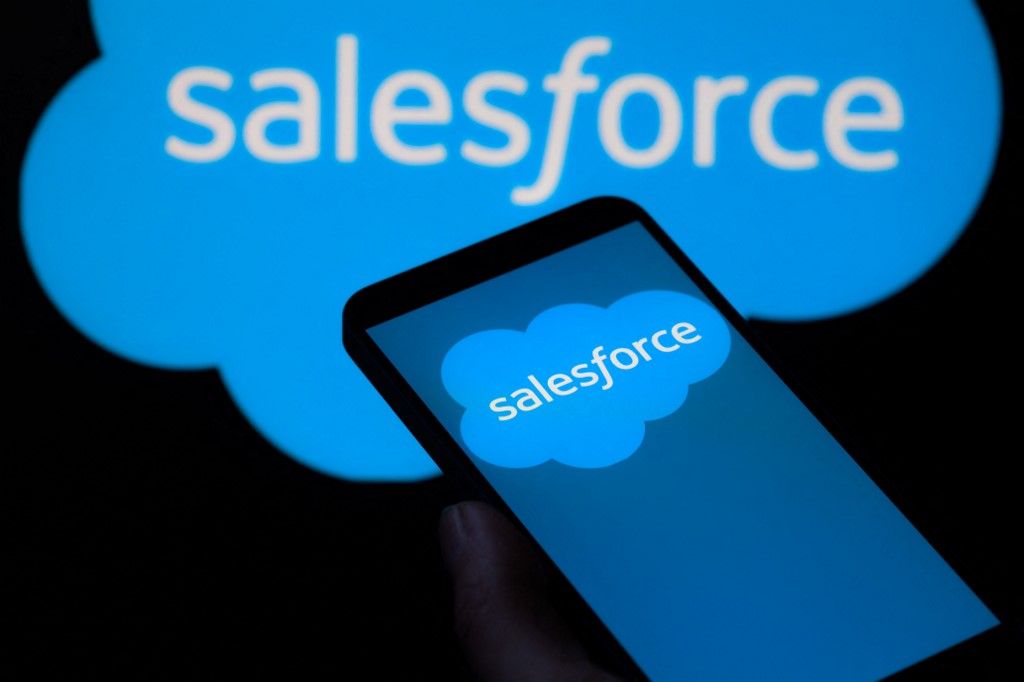 Salesforce - Photo Illustration