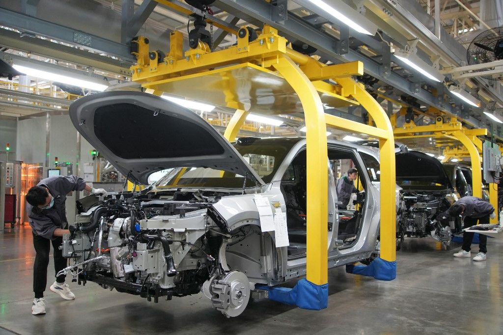 Chinese New Energy Vehicle Manufacturing