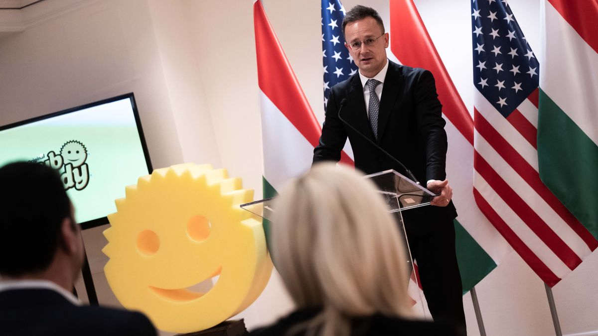 Szijjártó bejelentést tett, felpörgetik Paks 2-t: már most a 2026-os munkákat végzik, „február elején lenn lesz a földben" 