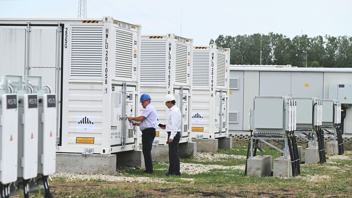 Kinyílt a kapu: pénzeső hullik, egymilliárdot is simán behúzhatunk – új korszak nyílik a kkv-k életében