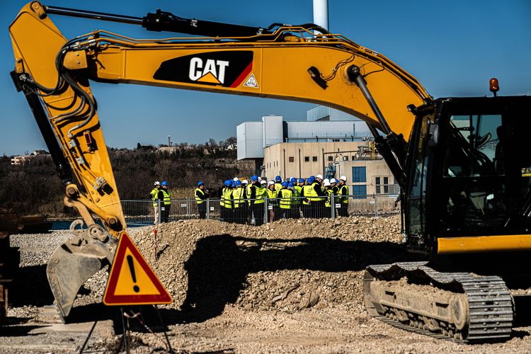 trieszt, magyar kikötő, kikötő Magyarország visszakapta a tengeri kikötőjét, Moszkva elkezdett gyanakodni a béketárgyalásokon – a legolvasottabb közéleti hírek 2025 februárban tengeri kikötő
