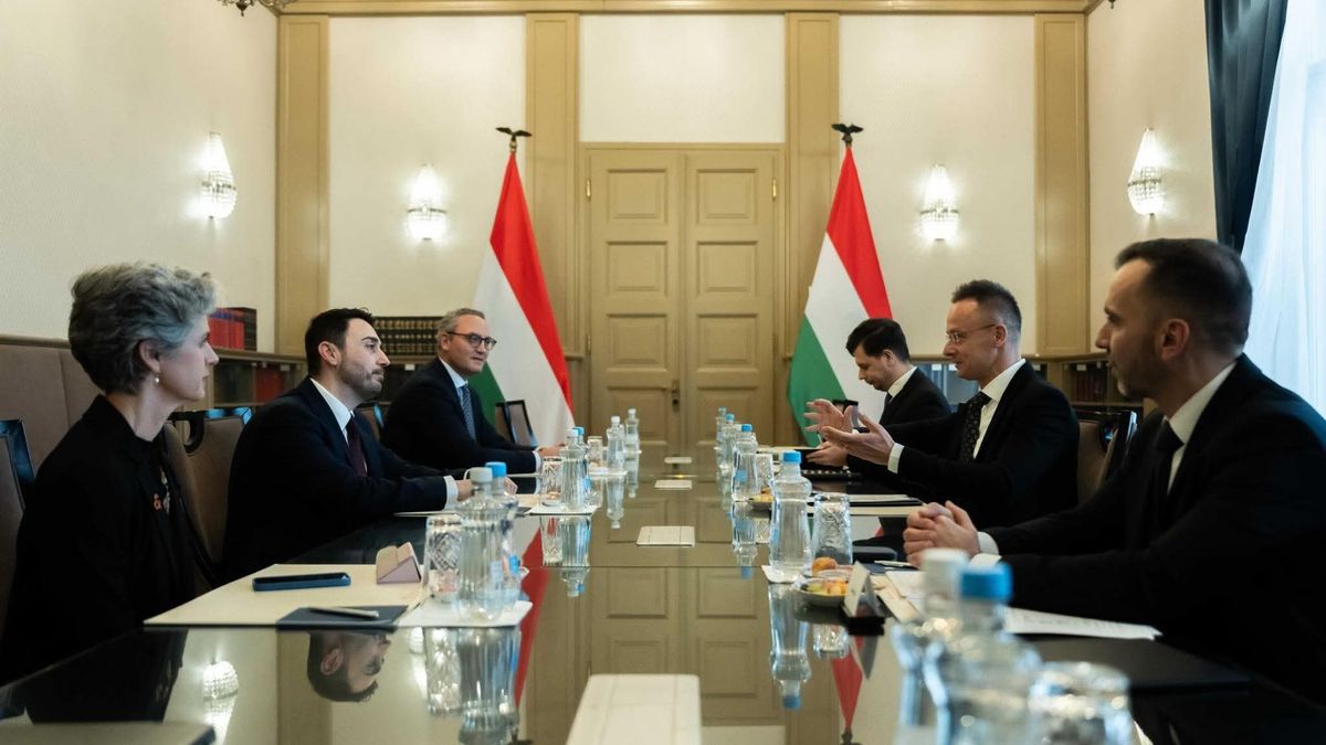 Megnyílt a pénzcsap: Magyarországon épít központot a vagyonkezelő-óriás – ezzel a dobogóra is felkerülünk 