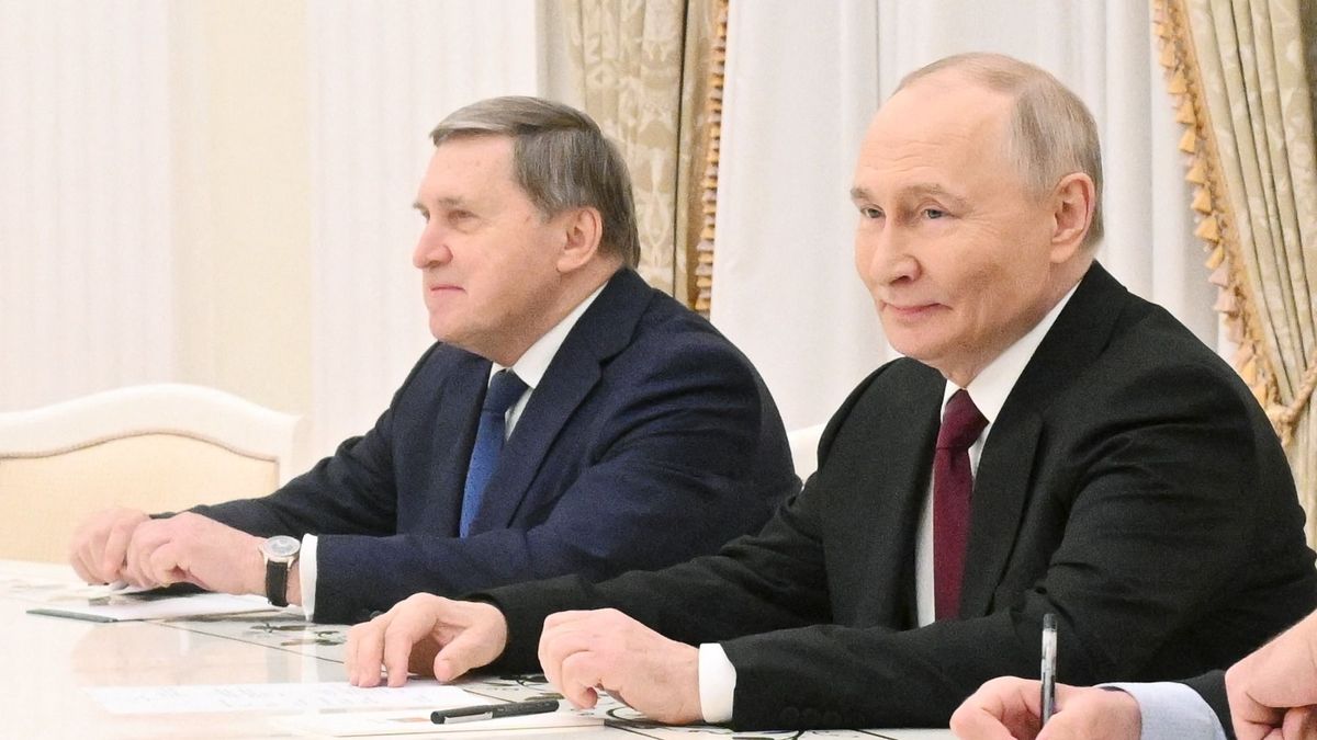 Súlyos kijelentést tett Putyin bizalmi embere szerint: Zelenszkijnek érdeke a háború folytatása – így gáncsolná el a béketervet 