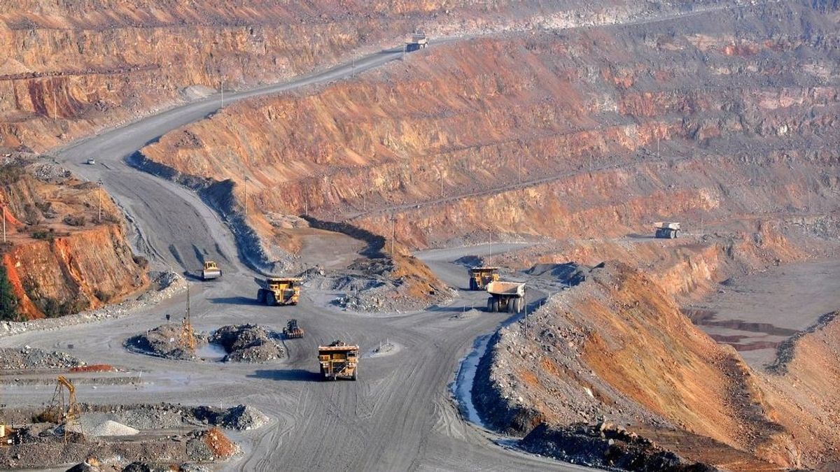 Kína óriási arany- és réz bányát szerzett, kilóra megvette a briteket: ezzel nincs vége, a többi lelőhelyet is magának akarja a Földön 