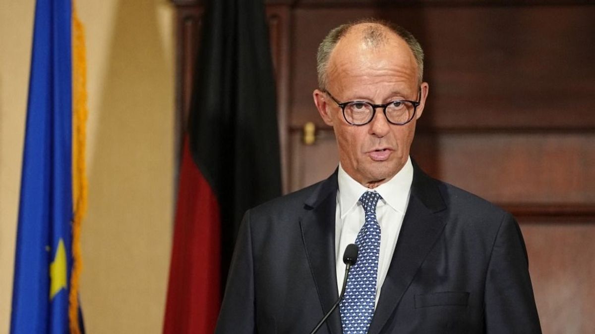 Kíméletlenül helyre tette Putyin bizalmasa a német kancellárt az ukrán békéről: "Kedves Merz! Maga nincs játékban!" 