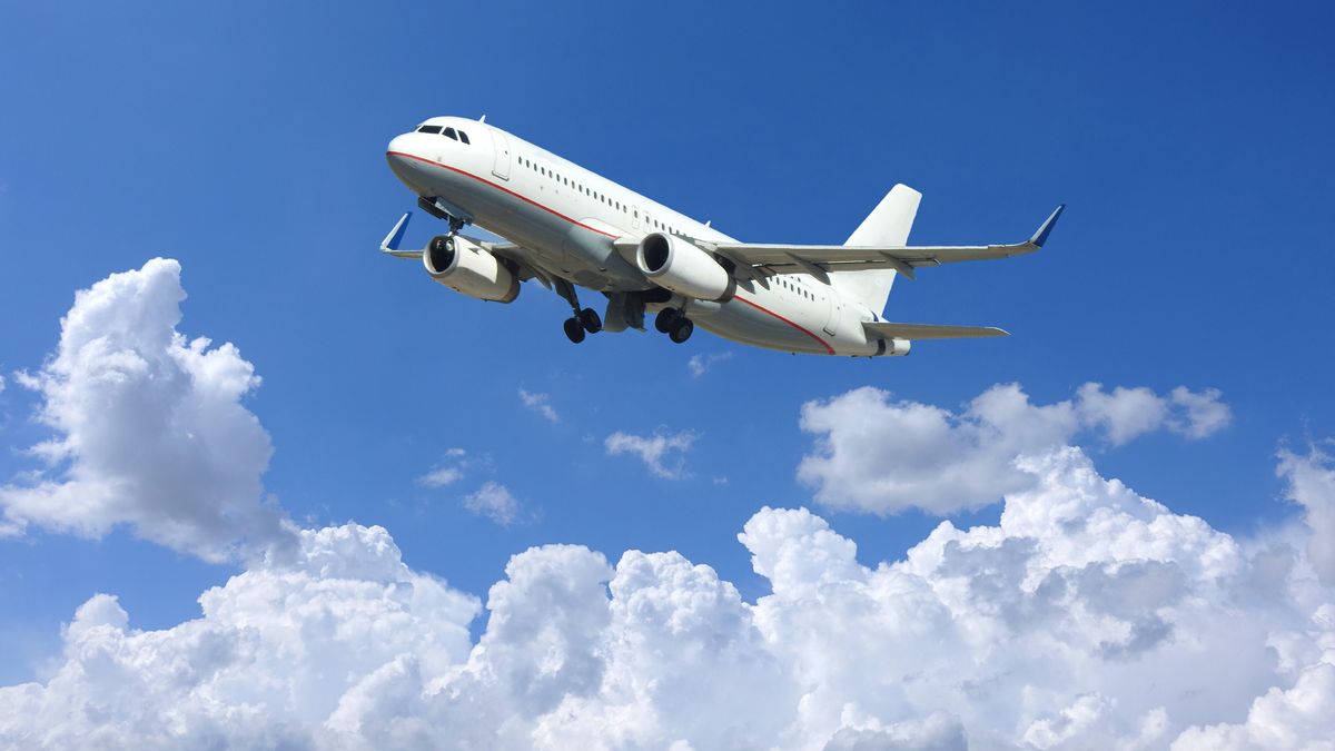 A320-as, Zoom,Photo,Of,Airbus,A320,Passenger,Airplane,Taking,Off,In airbus