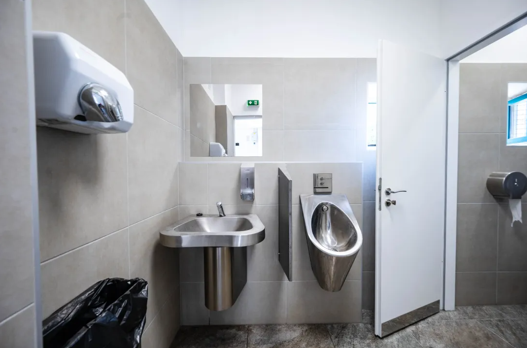 MÁV: idén már nem lesz felújítva az összes mosdó az állomásokon