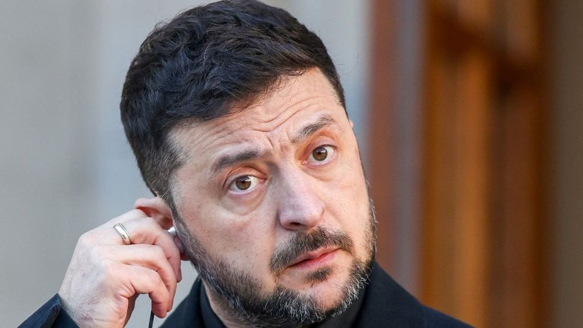 Zelenszkij végveszélyben: ismeretlen katonai drónok vártak a repülőgépét, tehetetlen volt az uniós ország légvédelme – teljes rejtély, mi történt 