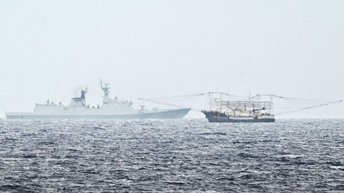 Hainan a Dél-kínai-tengeren van.