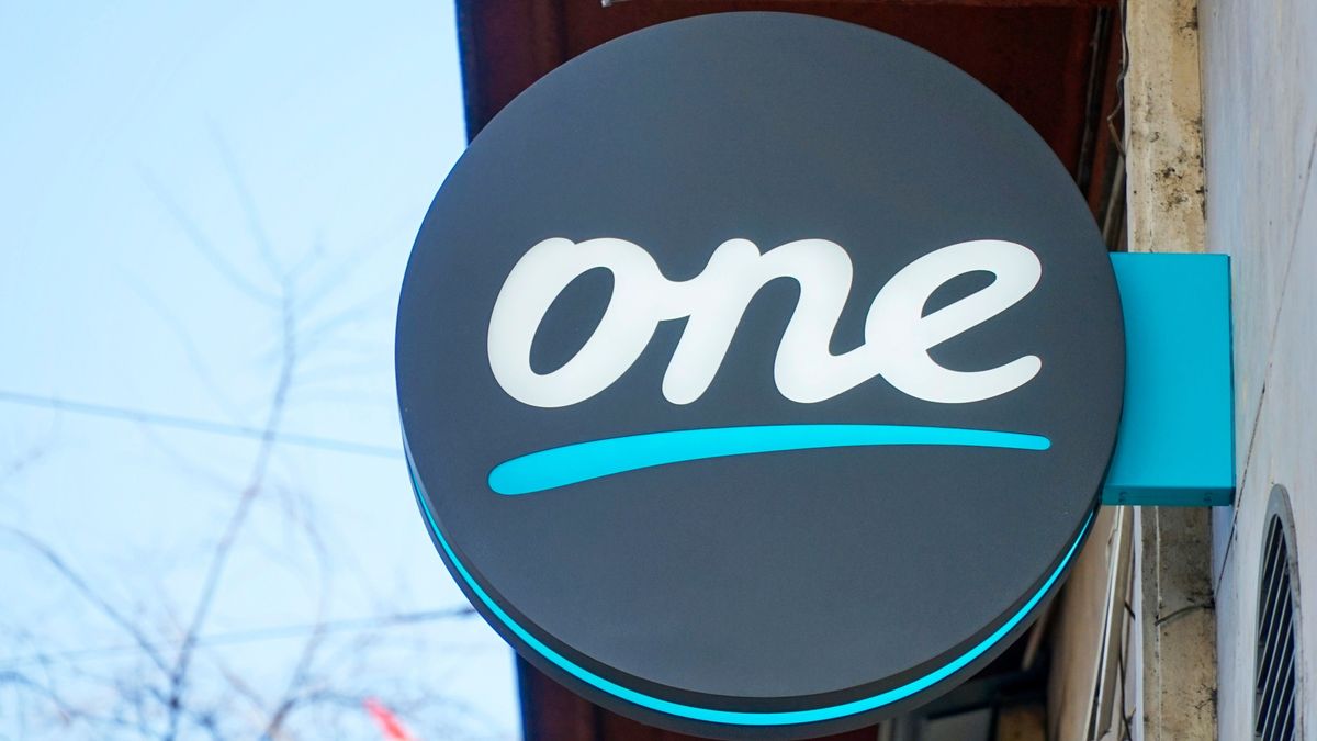 Óriási karácsonyi bejelentést tett a One Magyarország: jön az ingyenes és korlátlan mobilnet – 1,7 millió előfizetőt érint 