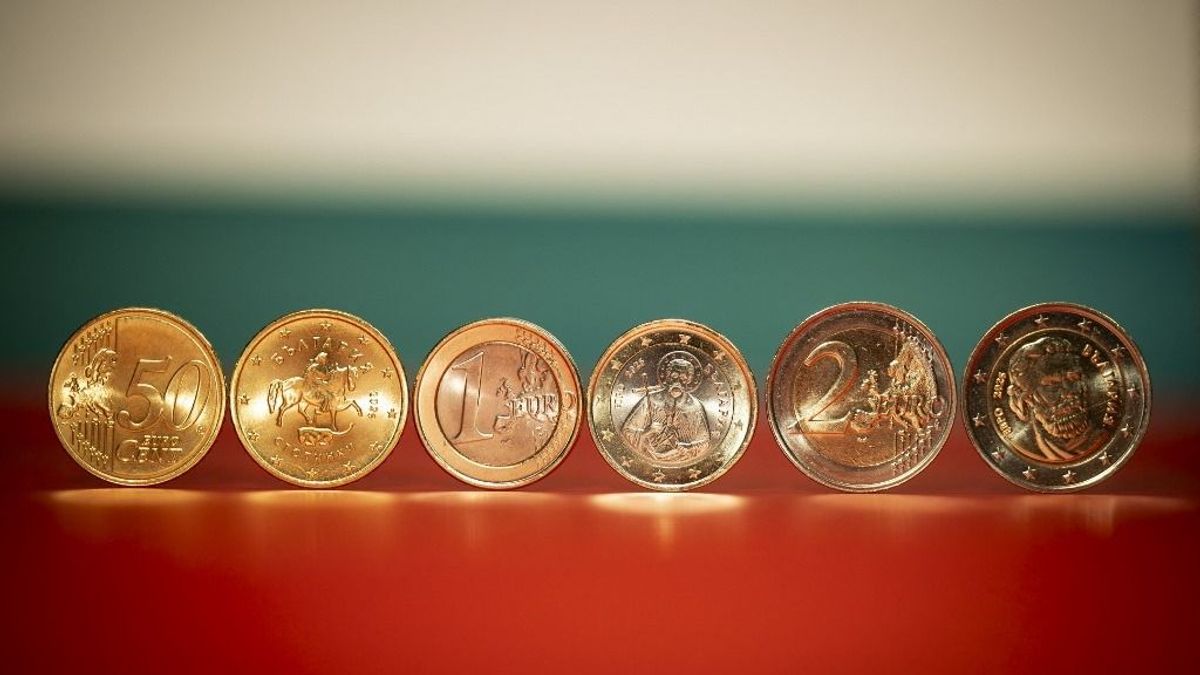 Rettegnek tőle, de órák múlva bevezetik az eurót – az infláció már most megköszönte, kilőtt az egekbe 