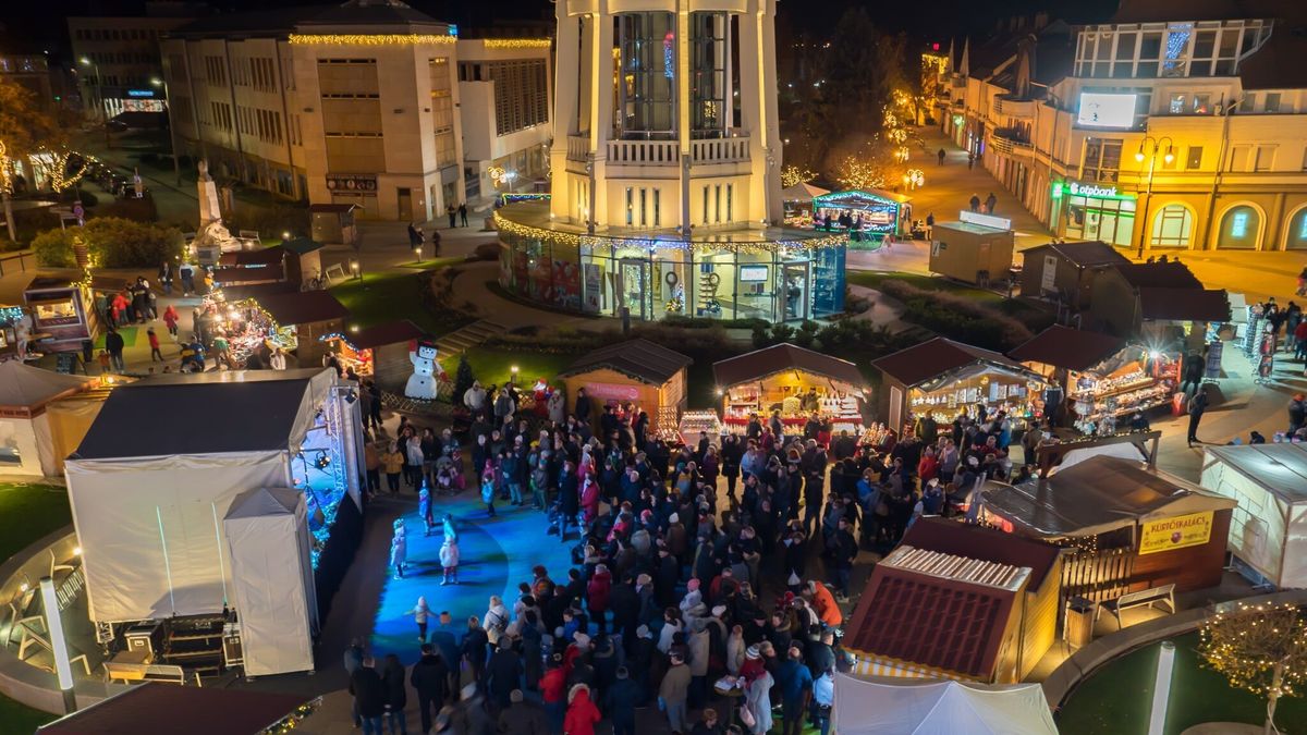 Karácsony: idén is sokan töltik belföldön az ünnepet — ezek a városok vezetik a toplistát 