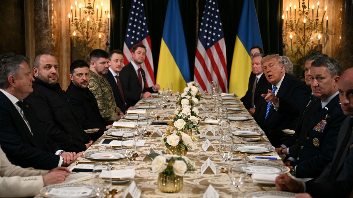 Zelenszkij megérkezett Mar-a-Lagóba: Trump végre nyélbe ütheti a béketervet – élő közvetítés a csúcstalálkozóról 