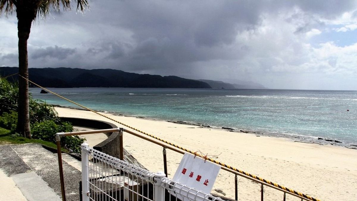 A hatalmas földrengés után cunami csaphat le Japán partjaira 