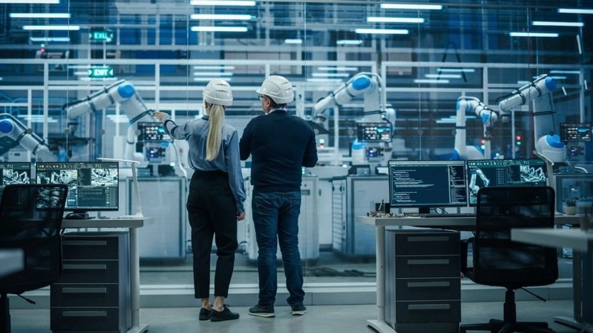 Továbbra is gödörben a magyar ipar – még nem sikerült berúgni a járműipar motorját 