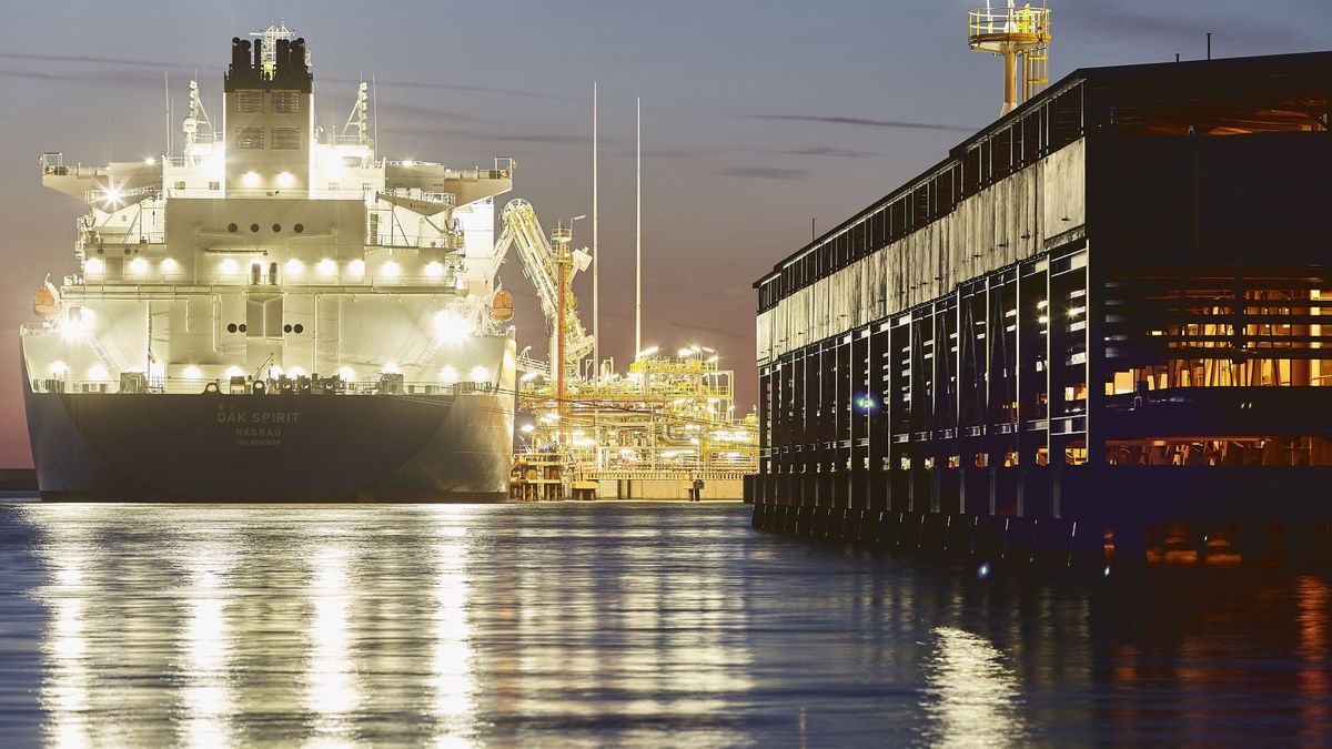 A lengyelek leakasztják a nagy gázüzletet, megnyerik Szlovákiát és lenyomják a horvátokat 