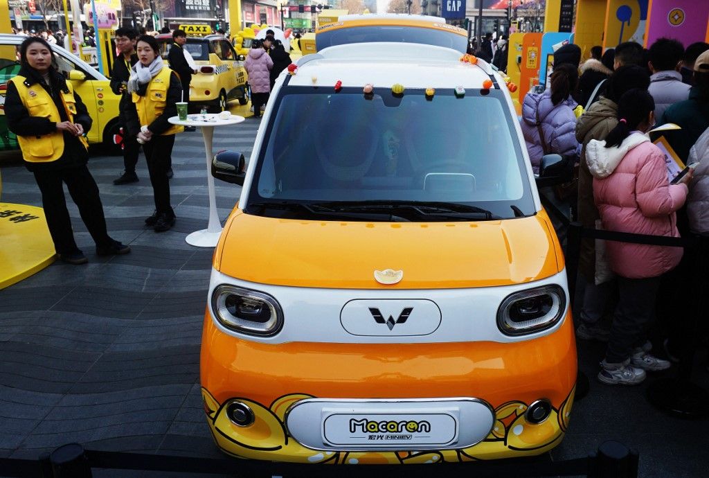 Wuling Hongguang MINIEV New Energy Vehicle in Hangzhou