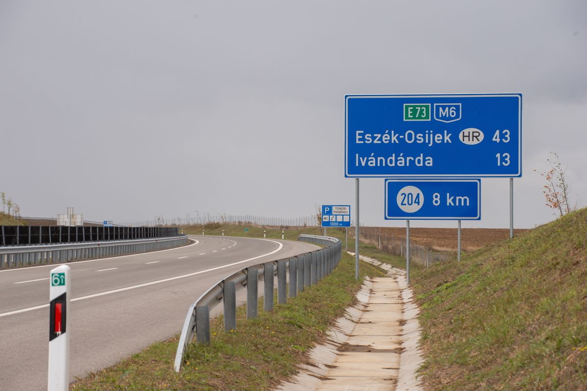  Annyi autópályát épít a kormány a tízezer fős városba, hogy egyből nemzetközi csomópont lesz: térképen a nyomvonal