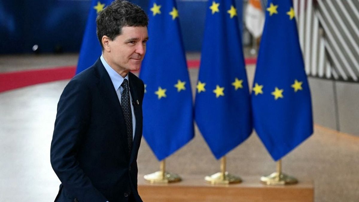 A román elnök üzent a magyaroknak és nehéz ígéretet tett - a legolvasottabb közéleti cikkeink májusban