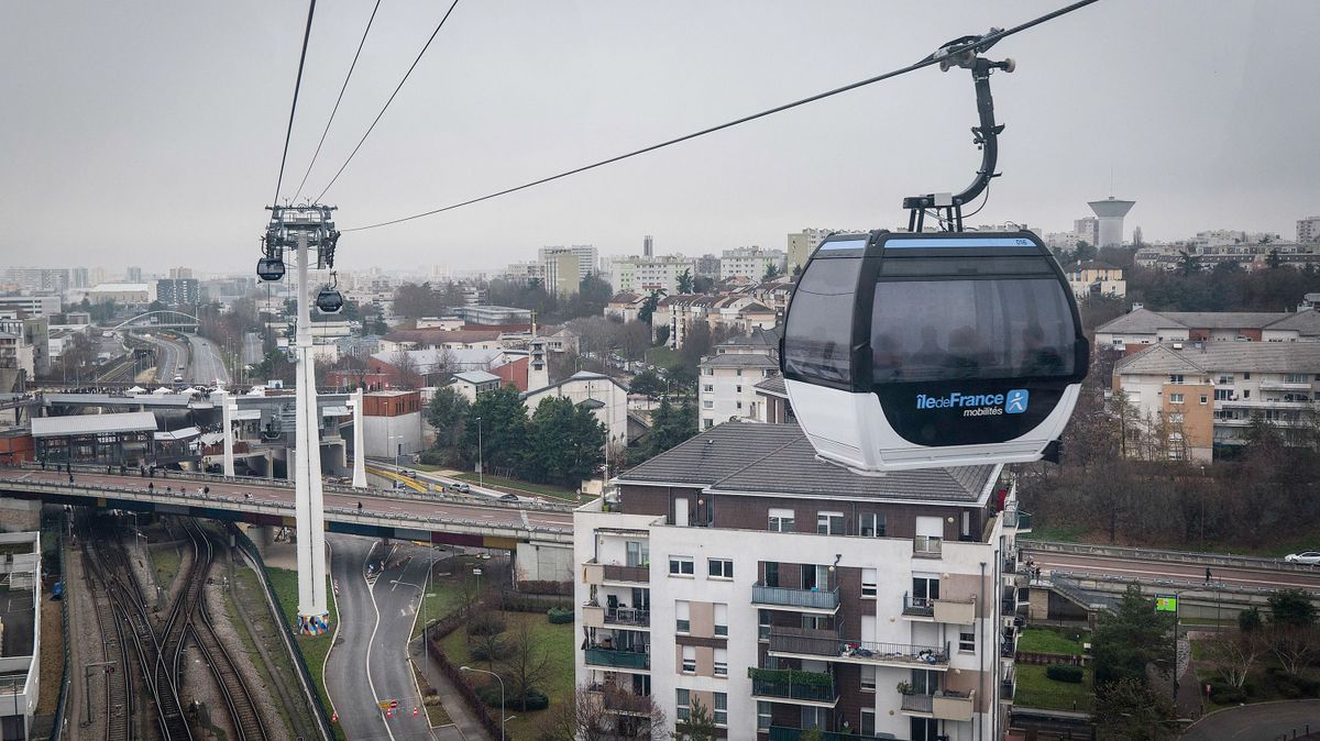 Európa leghosszabb városi kabinos felvonója Párizs délkeleti elővárosi régiójában. Fotó: Eric Broncard / Hans Lucas via AFP