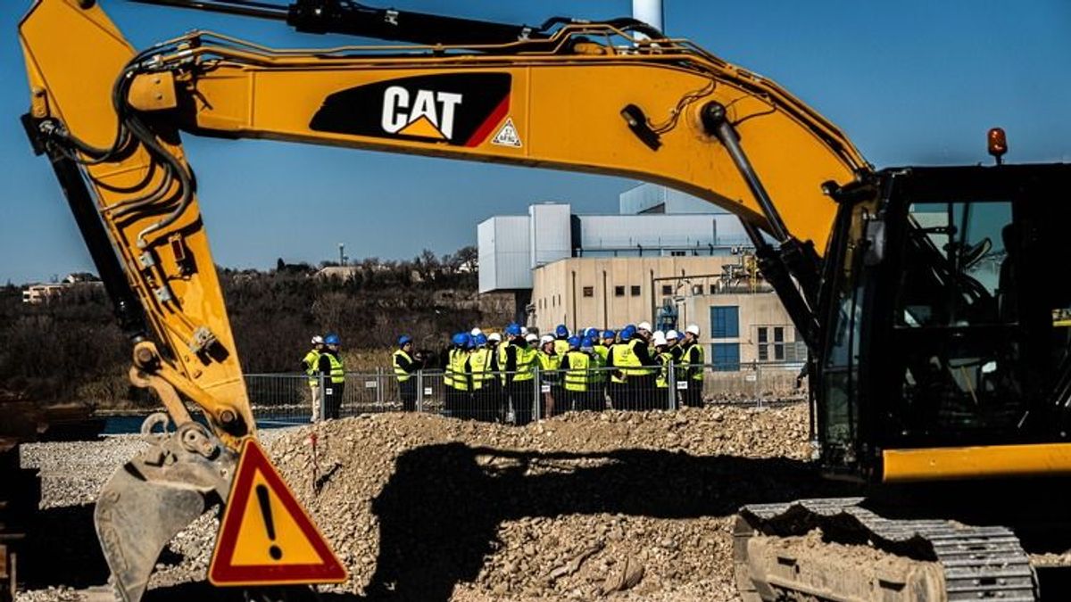 Magyarország visszakapta a tengeri kikötőjét, Moszkva elkezdett gyanakodni a béketárgyalásokon – a legolvasottabb közéleti cikkek februárban