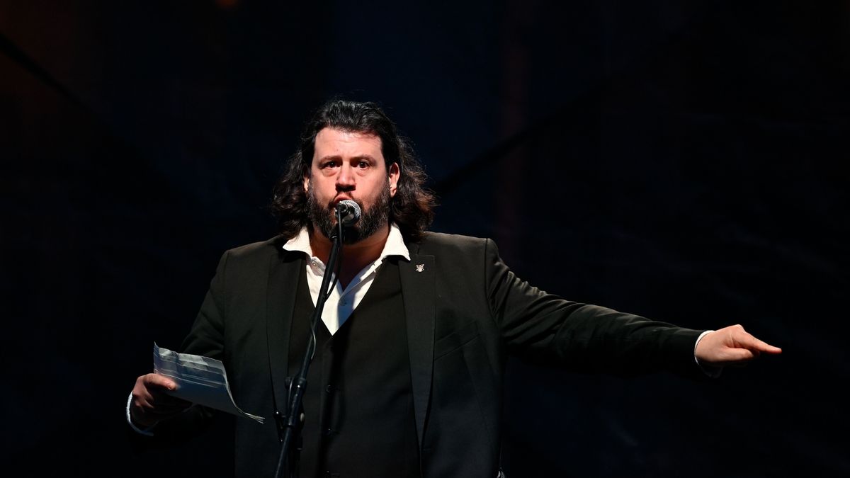 Álhírgyár: lebukott a hamis Puzsér-videó – MI-vel fabrikálták a betelefonálást 