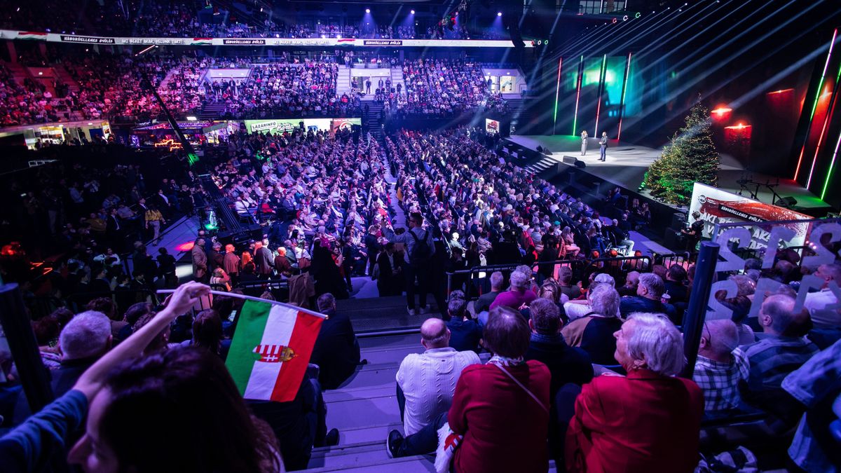 Ilyen még nem volt: Orbán Viktor az év beszédét tartja, ehhez már Lázár Jánosra is szüksége van – élő tudósítás a bejelentésekről 