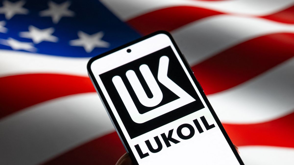 Lukoil - Photo Illustration lukoil