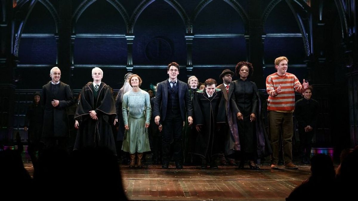Zuhannak a Broadway darabok bevételei, egyedül a Harry Potter varázsolja el a színházak pénztárait