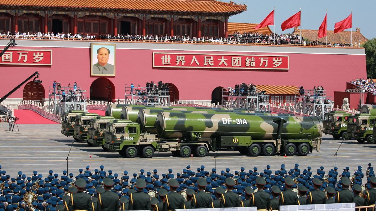 China announces 300,000 troop cuts at military parade kína atomfegyver