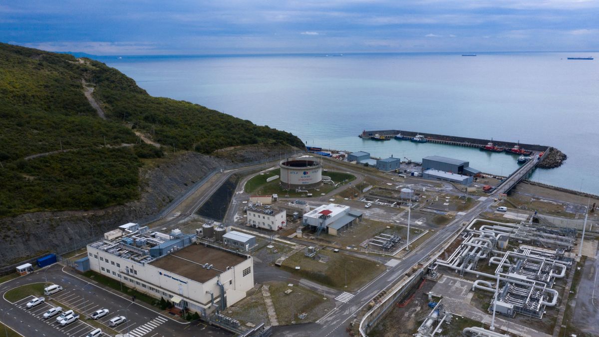 Facilities of CPC marine terminal near Novorossiyskolaj terminál Kazahsztán kazah olaj