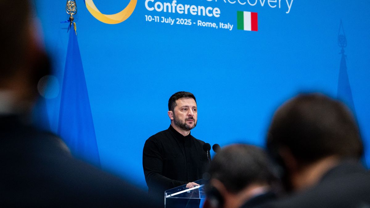 Zelenszkij nem mondta ki konkrétan Orbán Viktor nevét, de minden benne volt abban, amit mondott: „vagy ma pénz, vagy holnap vér!"