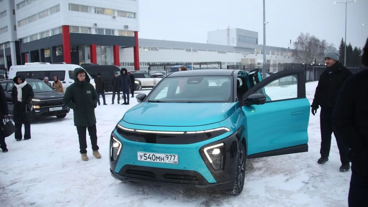 Atom orosz elektromos autó
Oroszország
Kamaz, Rosztek, Roszatom