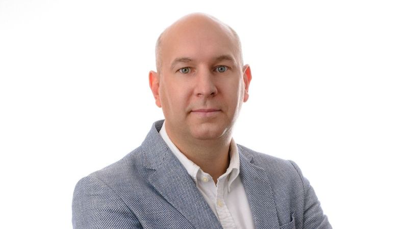 Kiss Ákos szerző profilképe