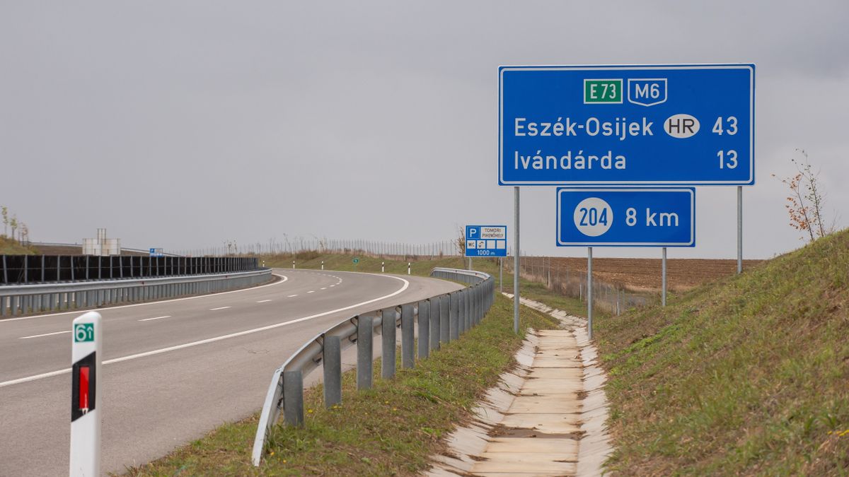  Annyi autópályát épít a kormány a tízezer fős városba, hogy egyből nemzetközi csomópont lesz: térképen a nyomvonal 