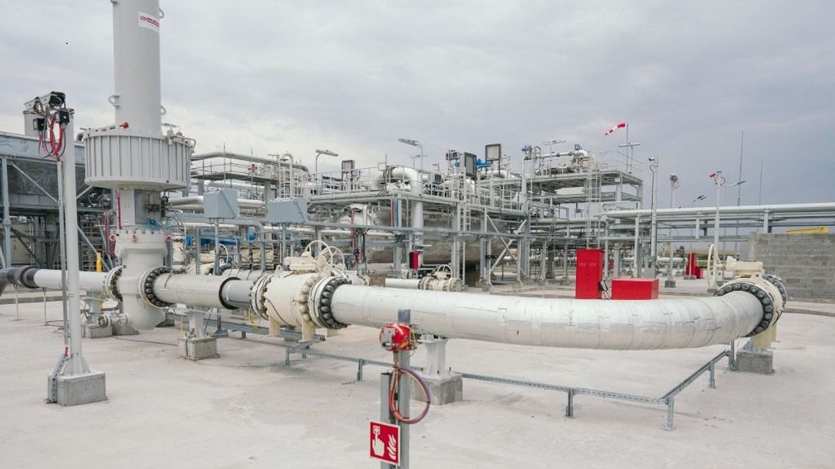 Ausztria még mélyebbre szalad a magyarokat is bekebelező botrányba, újabb ország gázmezőire teszi rá a kezét – látványos videón a kezdet 