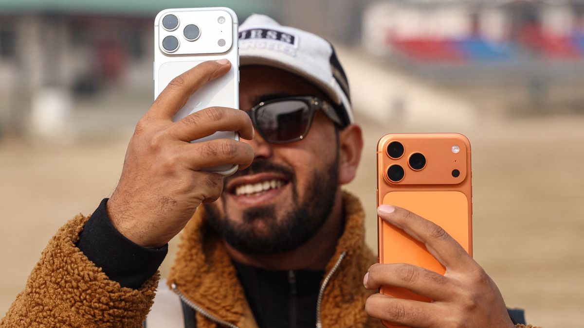 Ilyen IPhone-t még nem láttunk, az Apple nem aprózza el, mindjárt hódítani akar az újítással