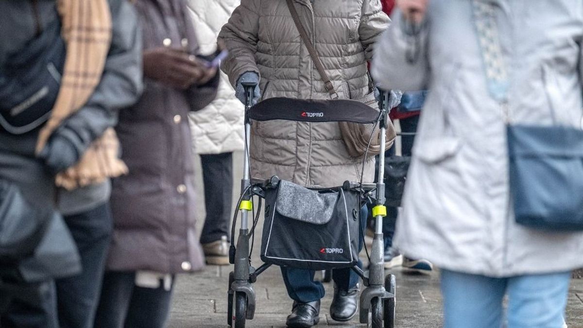 Tíz év sem maradt, és elfogy a pénz a nyugdíjkasszából: a Z generáció nem akar többet befizetni, inkább a nyugdíjakat csökkentené – nagy a baj Amerikában 