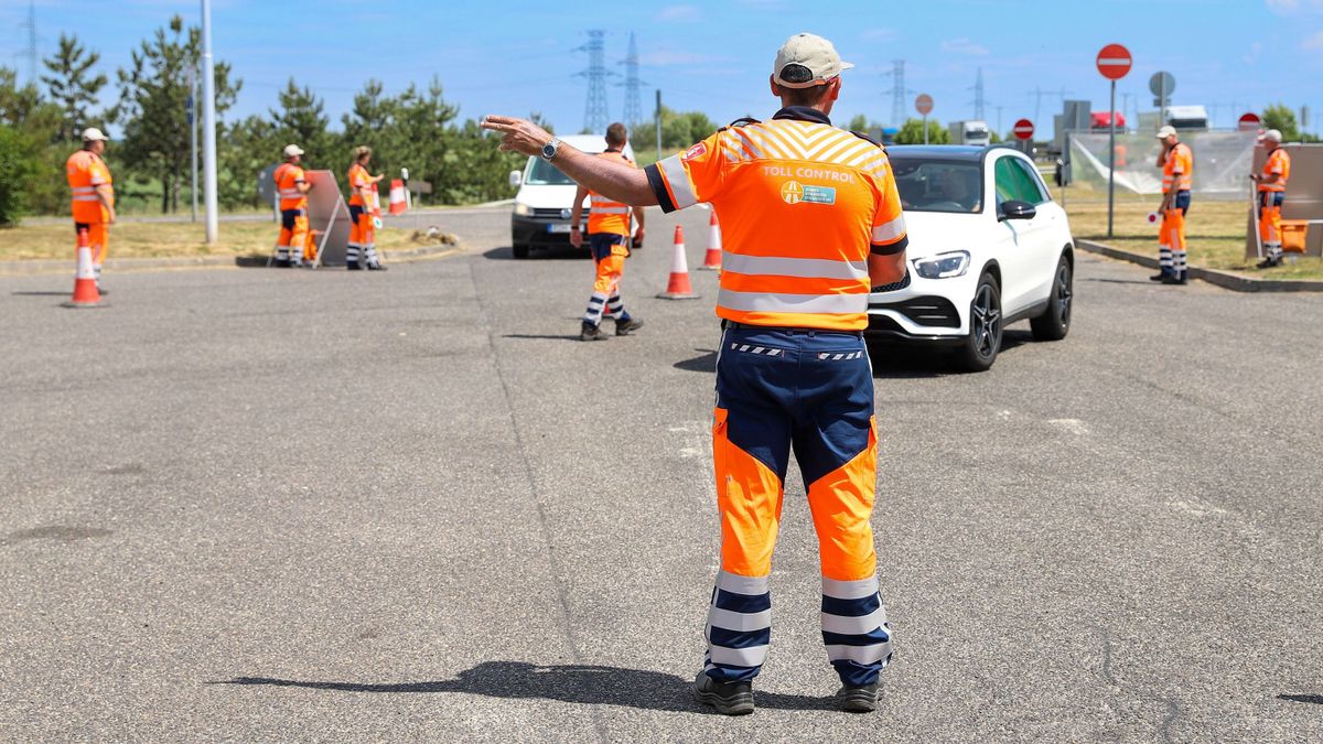 Kitereléses ellenőrzéseken is tetten éri a NÚSZ a külföldi bliccelőket