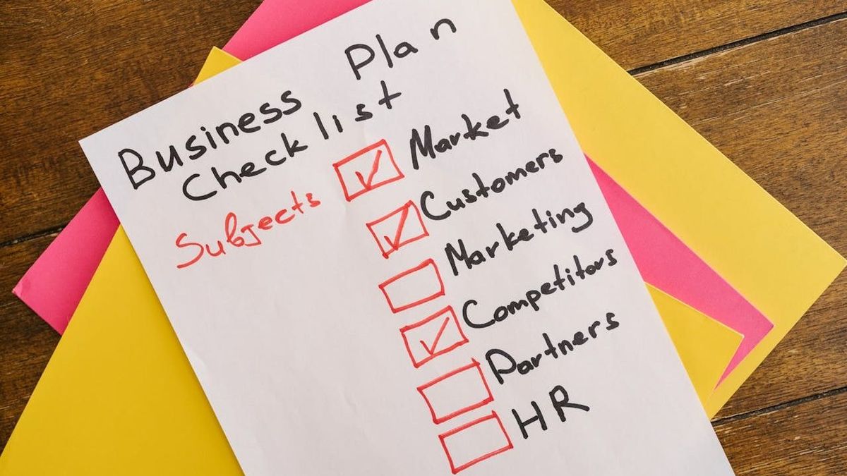 Miért hiba halogatni a HR struktúra felépítését cégalapításkor? A cégépítés egyik legfontosabb eleme, a legtöbb cégvezető mégis utólag kap csak észbe (X) 