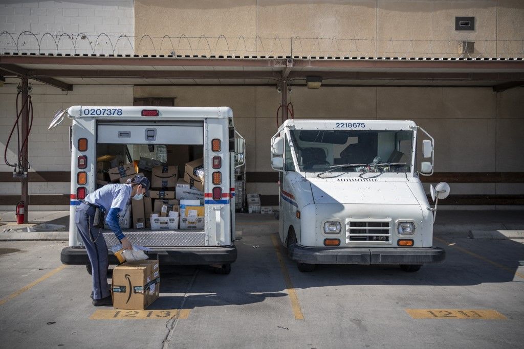 posta postás USPS Grumman LLV