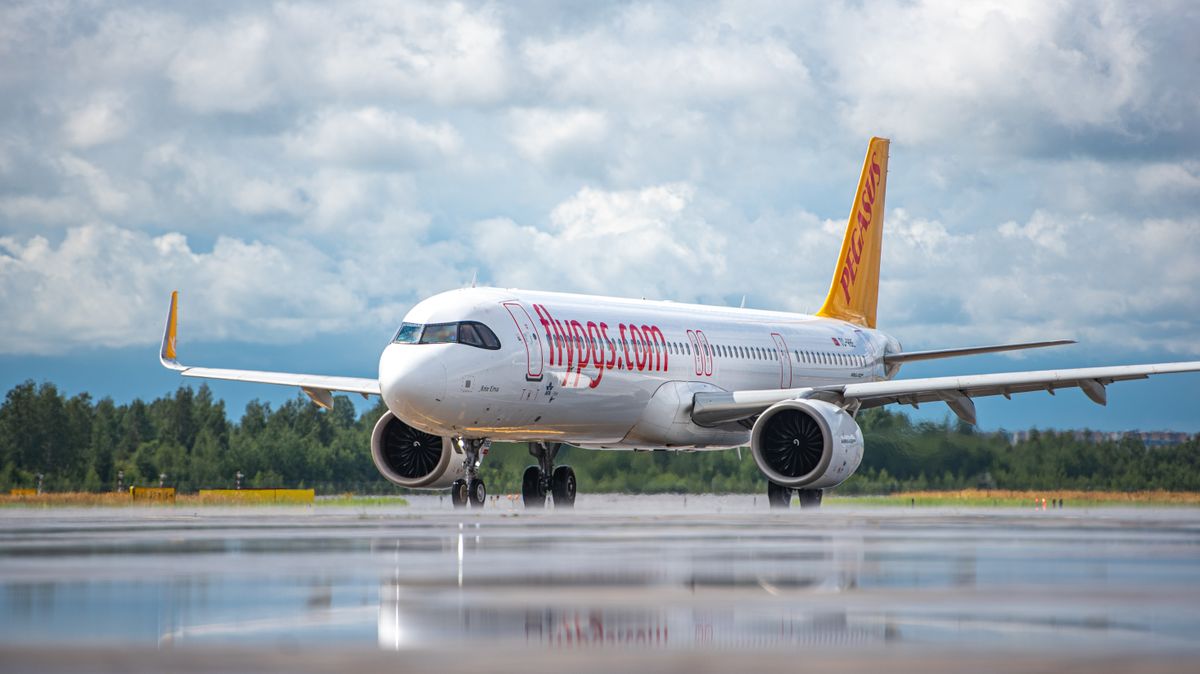 török Pulkovo,International,Airport,,Saint-petersburg,,Russia,-,07.19.2024:,Pegasus,Airlines,Airbus