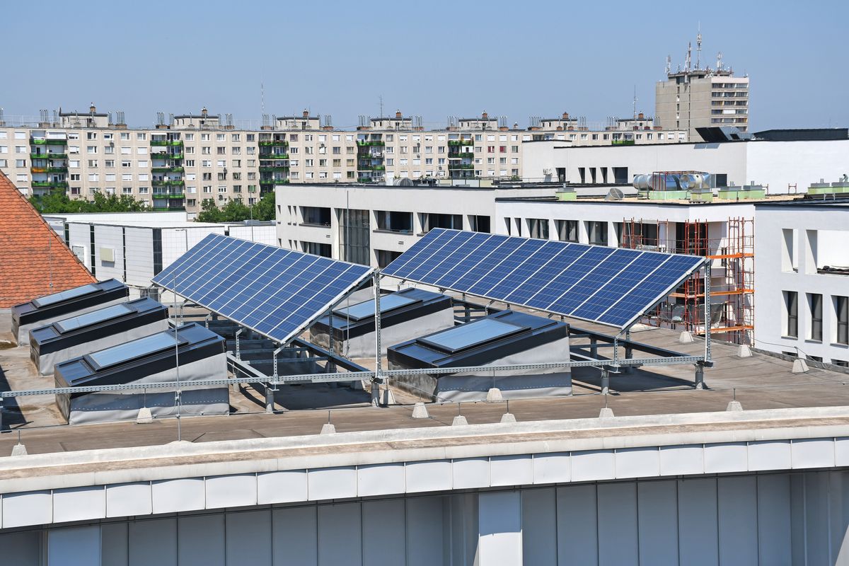 Solar,Panels,On,The,Roof,Of,A,Building