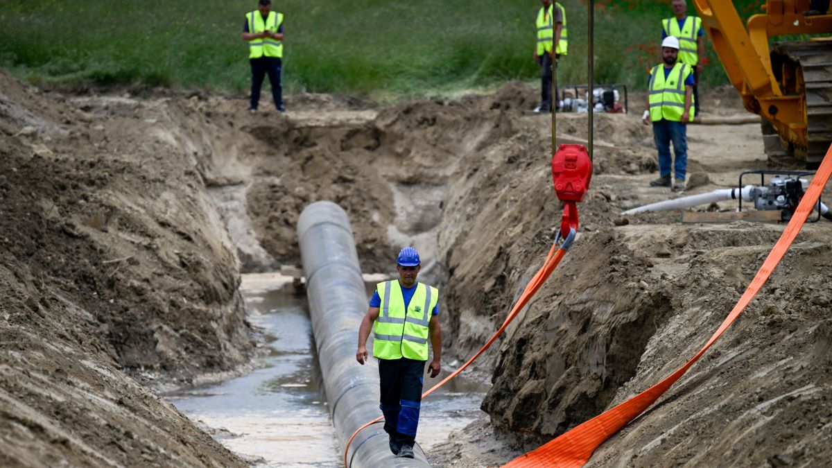 Lehet irigykedni: kenterbe veri a magyar minimálbér a románt – itt vannak a pontos összegek, mennyivel több a nettó