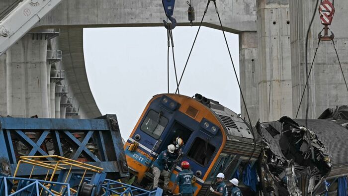 Thaiföld Thailand
vonat, vasút, vonatbaleset, katasztrófa