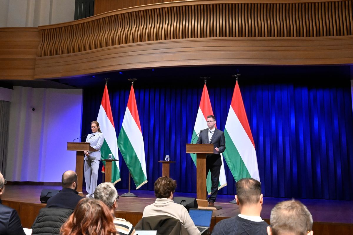 GULYÁS Gergely; VITÁLYOS Eszter